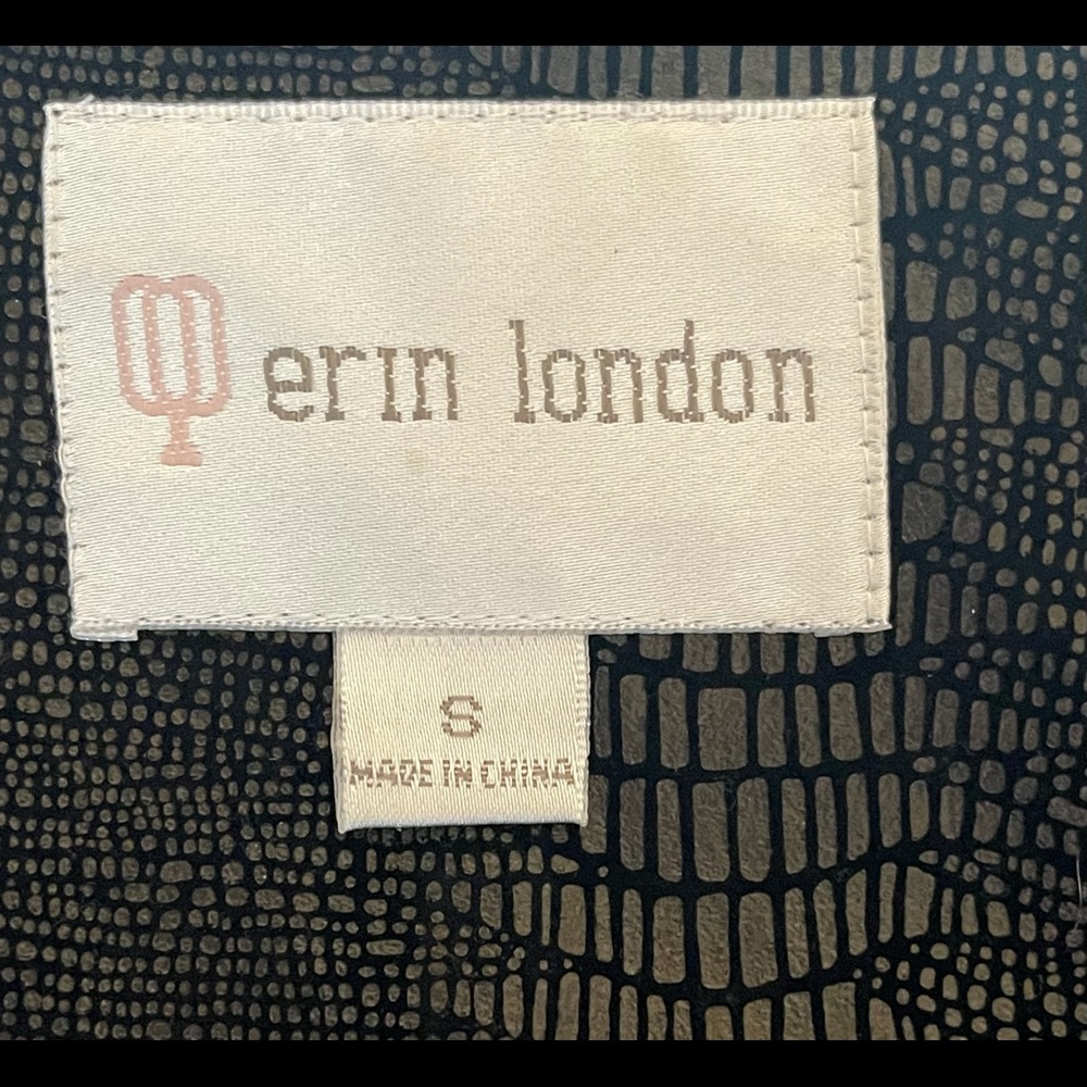 ⭕️Erin London Black Lizard print Vest. size S - Picture 4 of 9